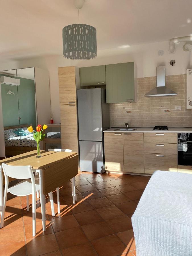 Il Tulipano Apartment Trezzano Rosa Bagian luar foto