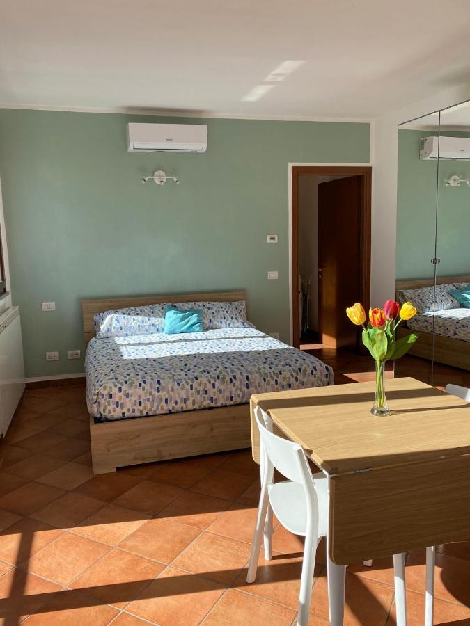 Il Tulipano Apartment Trezzano Rosa Bagian luar foto